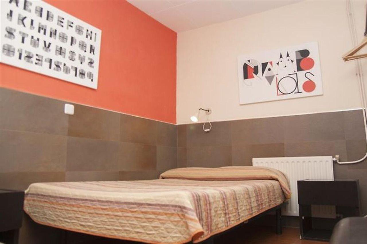 Be Ramblas Guest House Barcelona Exterior photo