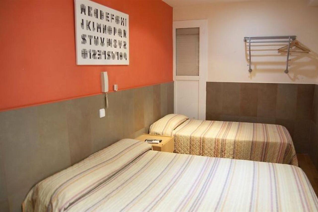 Be Ramblas Guest House Barcelona Exterior photo